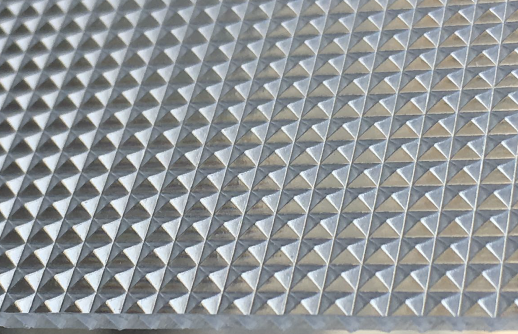 Pyramiden-UGR<19 Diffusor